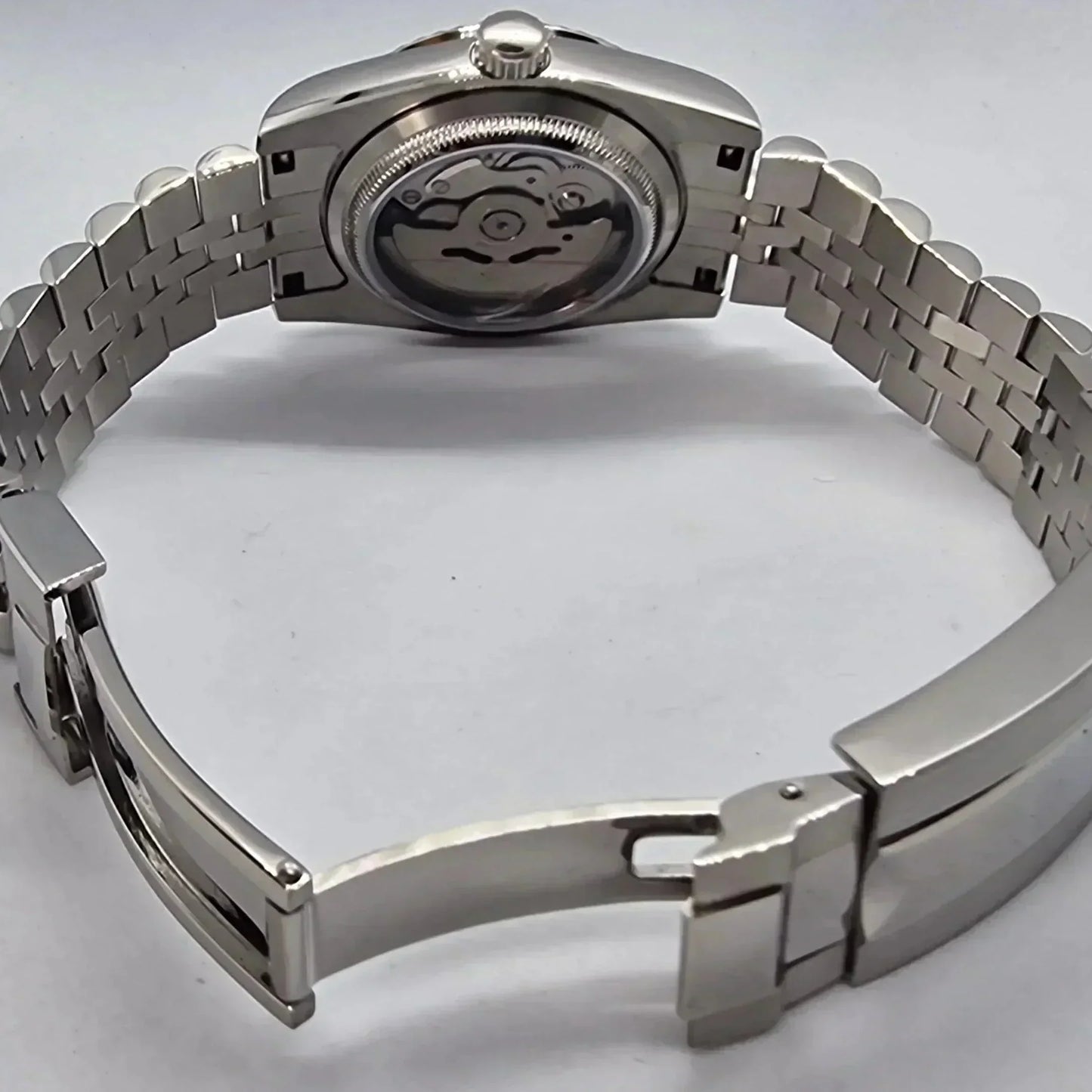 Seikojust︱Hvid