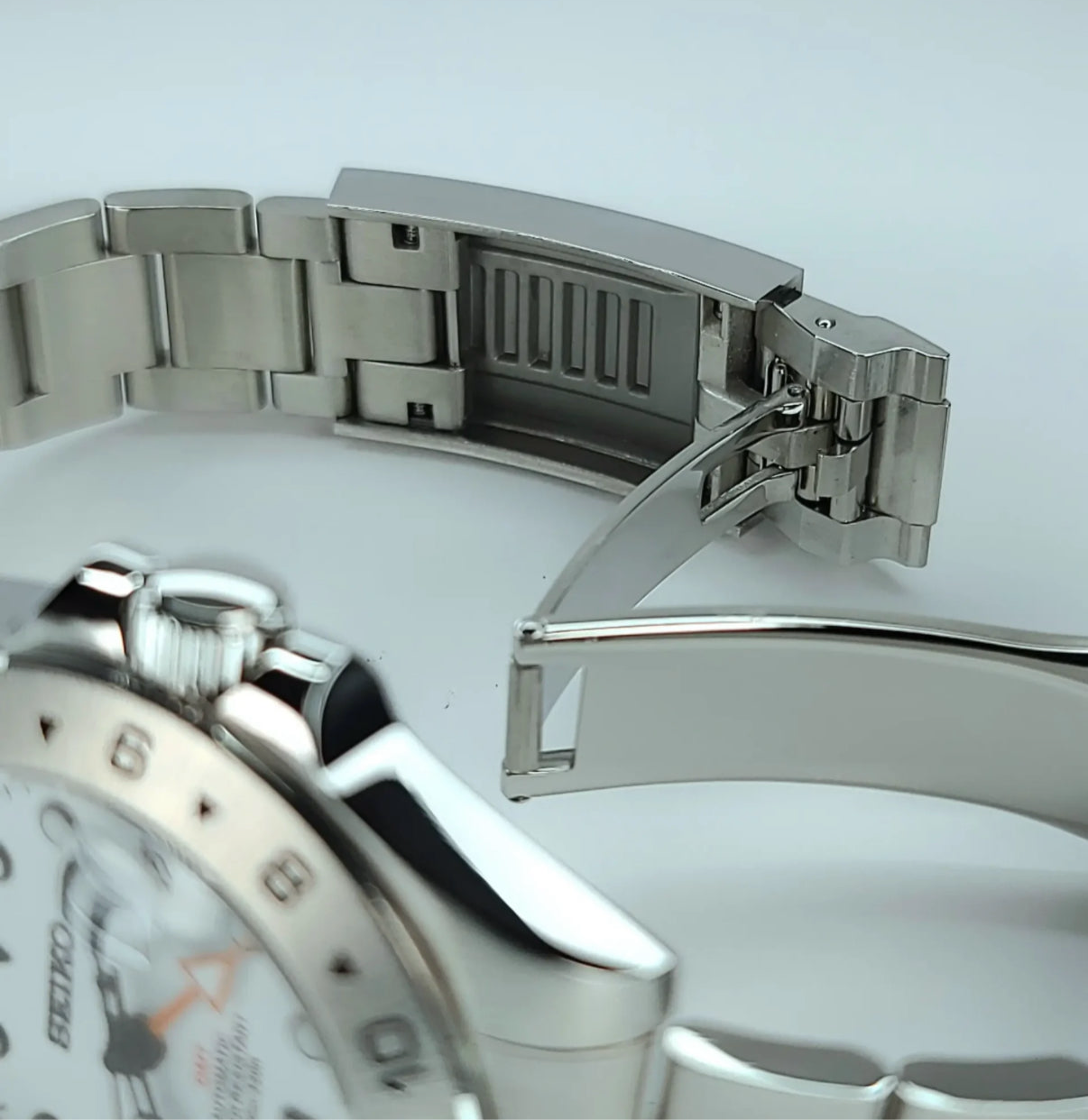 Explorer II GMT Hvid
